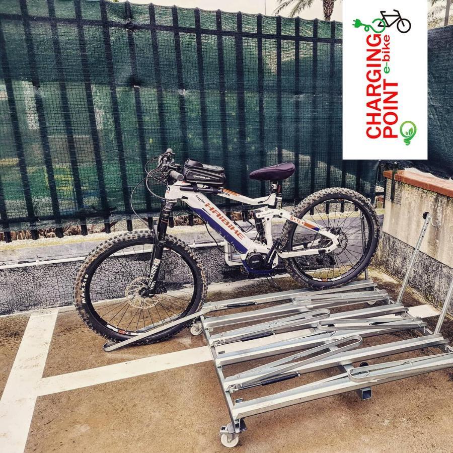 Residence Colibri Family & Bike Loano Exterior photo