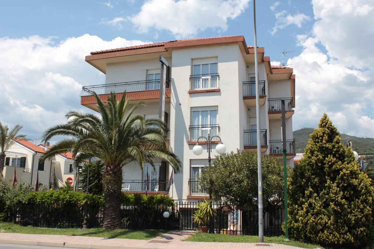Residence Colibri Family & Bike Loano Exterior photo