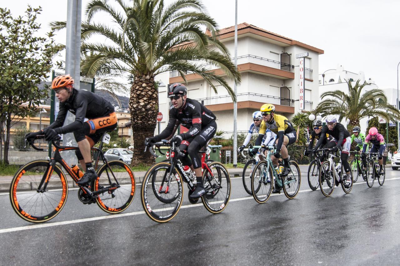 Residence Colibri Family & Bike Loano Exterior photo