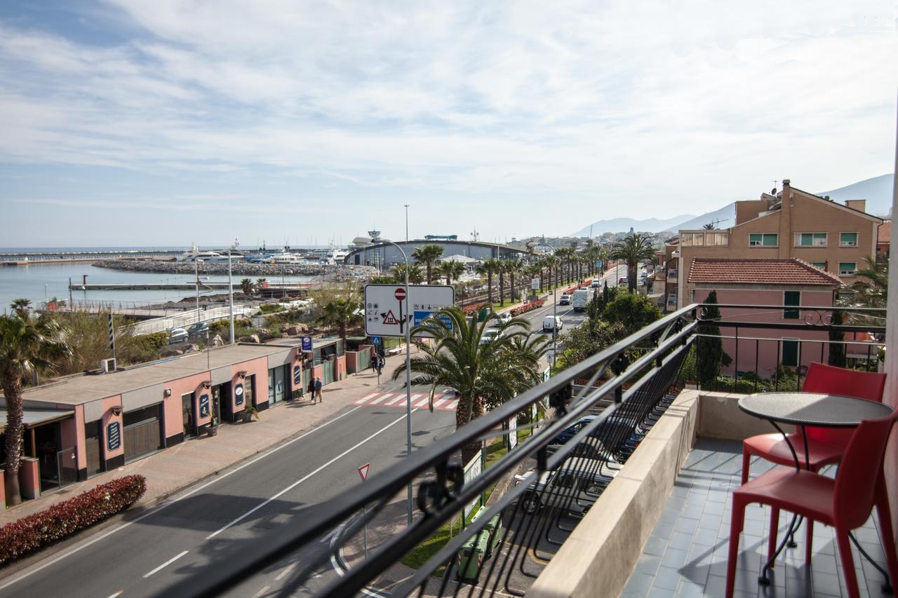 Residence Colibri Family & Bike Loano Exterior photo