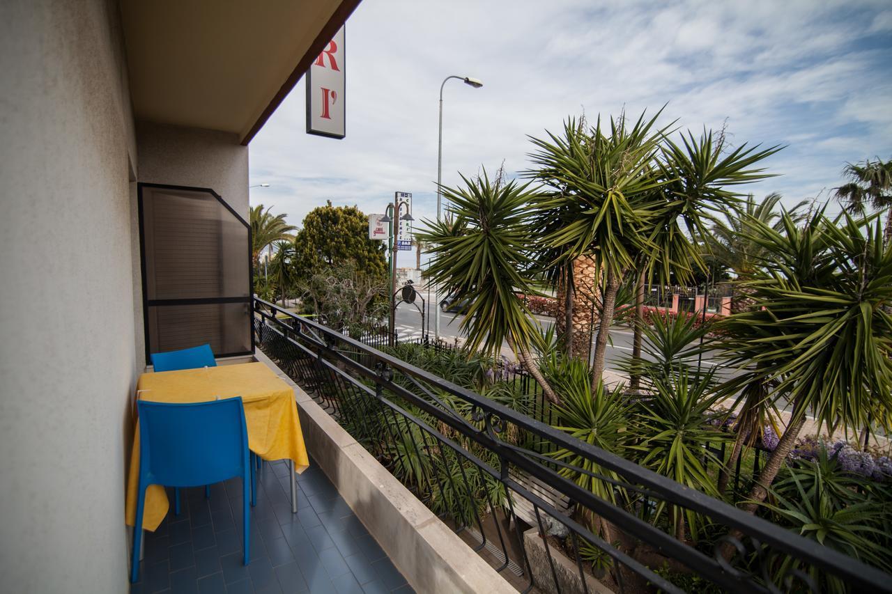 Residence Colibri Family & Bike Loano Exterior photo